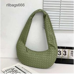 حقائب اليد المحبوكة 2024 حمل الأصدقاء الكتف الجديد نساء جودي أكياس غير رسمية botteega crossbody الفاخرة فينيتاس تحت سعة كبيرة ليدي الخريف/الشتاء كيس KPTK