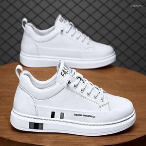 Lässige Schuhe Herren-PU-Leder wasserdichte Turnschuhe Sport männlich leicht atmungsaktives flaches flaches Tenis Zapatillas Hombre