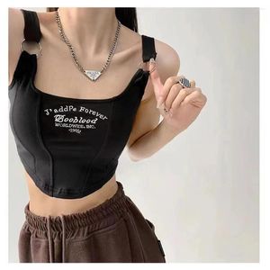 Frauen Tanks Frauenbrief Druck kurze Tanktops Y2K Sommer unregelmäßige Ernte Top Schnalle Weste Boob Camisole Sexy Tube Hosenträger mit Bra Pad