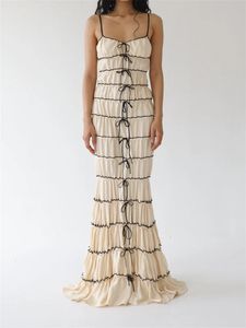 Kvinna Bandage Bow Ruched Spaghetti Strap Long Dress Y2K Grunge Sling Sleeveless Low Cut Contrast Color Dress Summer 240417