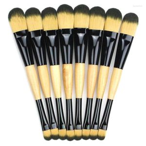 Makeup Brushes 1pc Pro Brush Liquid BB Foundation Double Head Concealer Face Mask Trähandtag Kosmetiska sminkverktyg