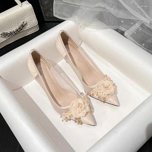 Kleiderschuhe 2024 französische Weiße Blume Hochzeit Champagner Mesh hohl Brautjungfer Single Grand Damen's's