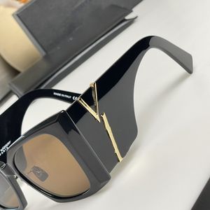 Ny Retro Big Frame Butterfly Cat Eye Solglasögon Designer Solglasögon för kvinna Europeiska och amerikanska mode unisex ins vind Joker solglasögon hög mening