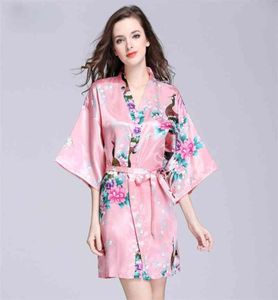 Seda cetim de casamento no noiva Dama de noiva Robe floral roupão de banho curto Kimono Bath Bath Moda Vestido para Mulheres 2104262920190