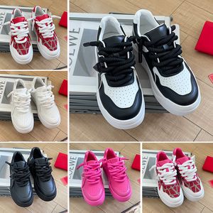 Designer Herren Casual Shoes XL Plattform Frauen Übergroße Niettrainer Gummi-Sohlen Schnüren luxuriöser Leder Ladies Fashion Sports Sneakers 35-44