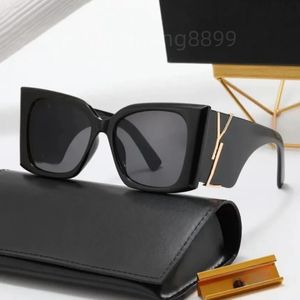 Дизайнерская квадратная черная рама роскошные солнцезащитные очки Женщины женщины солнцезащитные очки классические винтажные UV400 Открытые солнцезащитные очки с коробкой