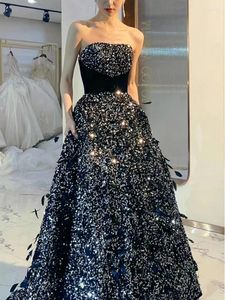 Runway Dresses Black Shinny Luxury Celebrity Dress Axless Sleeveless Ball Glows Sequin Golvlängd Slim midja Evening Party Prom