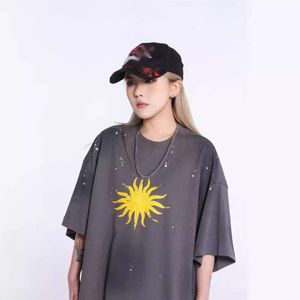 Gallrey Tee Tasarımcı Tasarımcı T-Shirt En Kalite Lüks Moda T-Shirt Life Çamur Boyalı El boyalı Ağır Endüstri Yıkama Gevşek T-Shirt Çift Moda Yaz Kısa Kollu