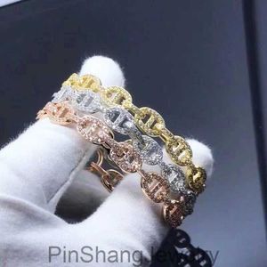 Brand Classic T Armband OT Buckle Pig Nose Armband för kvinnor Fashion Crystal Diamond Designer Armband Högkvalitativt rostfritt stål Lyxsmycken