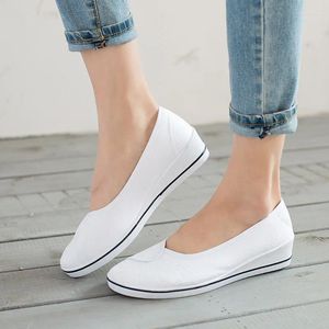 Scarpe casual Comemore bianco piatto a cuneo medio tacco da donna Summer Shoe Summer Shoe 2024 Hollow Frandible Freable Footwear Ladies