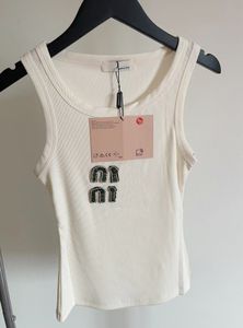 Miu Tank Женская одежда для футболки дизайнер Женщины Miu Fashion Sexy Halter Tops Tops Top Top Top Вышитый майку Top Top Spring Lemporlless Sex рубашка без спины без спины 506