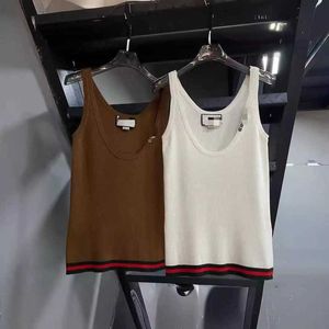 Kvinnors stickor Tees Designer 2024 Spring/Summer New White Camel Two Tone Temperament Casual Style Sleeveless U-Neck Pullover Sticke Tank Top OQT1