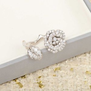 2022 العلامة التجارية الفاخرة Pure 925 Sterling Silver Jewelry Rose Camellia Diamond Rose Flower Rings Top Quality Gine Design Party255f