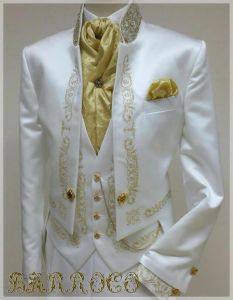 Tuxedos Groom Tuxedos Groomsmen mandarim Lapela de bordados personalizados Men Suits Wedding/Prom/Dinner Best Man Blazer (jaqueta+calça+colete+Ti