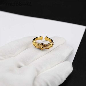 Designer Hearts Ring for Women Men Luxury Classic Ch Band Fashion Unisex Cuff Couple Chromees Gold Jewelry Gift V4A9