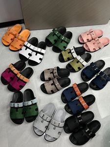Роскошный дизайнер высококачественных женских сандалий Men Men Summer Sliders Slipper Classic Brand Casual Outs Beach Real Leather Shoes
