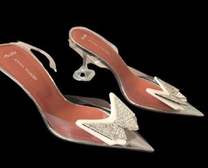 Sapatos da estação da moda Amina Itália Muaddi x Awge Phoenix Slingback Pumps3794406