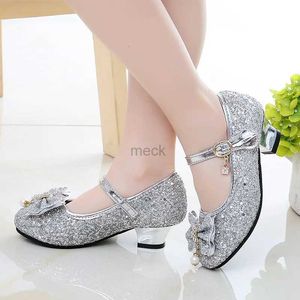 ZPY1 Sandals New Children Shoes Girls High Heel Princess Dance Sandals for Girls Kids Shoes Glitter Soft Leather Fashion Party Dress Wedding 240419