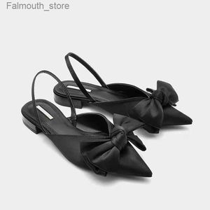 Sandaler Butterfly Flat Bottomed Womens Sandaler Nickar Mule Shoes Slider Sexig Beach Dress Flip Slider 2024 Summer New Fashion Brand Muji Good Product Slider Q240419