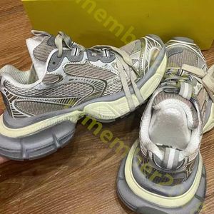 2024 Tasarımcı Lüks Marka Erkekler Kadın Günlük Ayakkabılar Track 3 3.0 Üçlü Beyaz Siyah Spor Keyifleri Tess Deri Eğitmeni Naylon Baskılı Platform Eğitmenleri Track Shoes R49