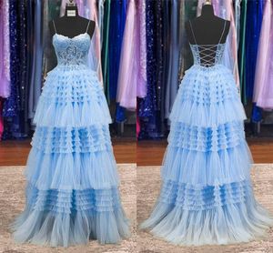 Tier kjolar himmelblå prom klär en linje spaghettirem applikationer rufsar långa kvällsfest klänningar backless vestidos bc18664