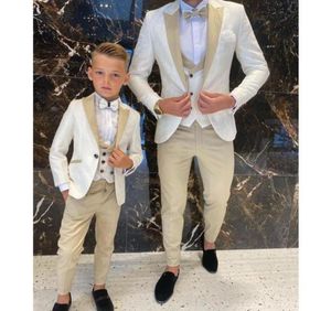 Men039s Suits Blazers Pai e filho Men Tuxedos de casamento 3 Peças Padrão floral branco Slim Fit Cocktail Party Groom Custom M5605714