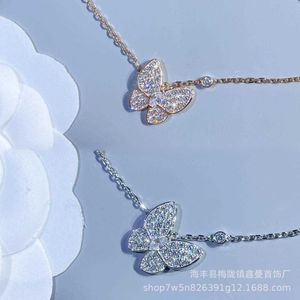 Designermärke 925 Silver Van Butterfly Full Diamond Necklace Pläterad med 18K Gold High Edition Precision Collar Chain Elegant and Minimalist Style