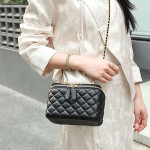 designerka torba siodłowa Tote Channelism Lingge Sain Bag kwadratowa dla kobiet mini złotą torbę szminkową w torbie z kamerami na ramię