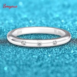 Anéis de casamento Smyoue 18k Gold branco 0.036Ct anel de moissanita para mulheres noivas 3 pedras S925 Solid Silver Combatcing Diamond Band Jóias de Luxúria 240419