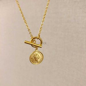 Pendant Necklaces Titanium With 18K Gold OT Chain Geo Queen Coins Necklaces Women Jewelry Punk Party Designer Club T Show Korea Japan 240419