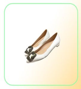 2022 yeni klasik marka sivri düz ayakkabılar kadın039s toka flateeled ipek saten rhinestone hafif kırmızı düğün ayakkabıları 34435880085