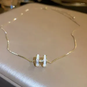 Correntes 18k Colar de letra de zircão de casca de ouro 18k feminino Correia do Sul Luxo Chain de Clavícula Pingente por atacado