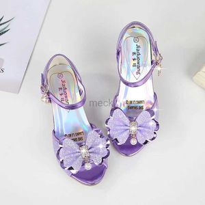 Sandaler Princess Girls Party Shoes Children Sandaler Färgglada paljetter Höga klackar Skor Girls Sandaler Peep Toe Summer Kids Shoes Size36-38 240419