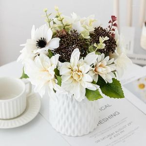 Decorative Flowers 7 Branches Chrysanthemum Combination Silk Artificial Christmas Accessory Home Floral Arrangement Wedding Bouquet Decor