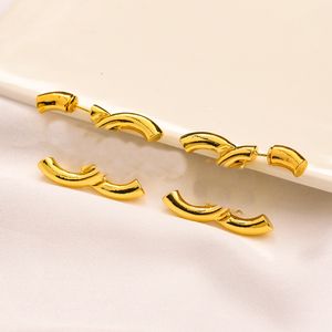 20Style Simple Brand Designer Letter Studie Geometrische Frauen Gold plattiert Ohrring -Schmuckzubehör Hochzeitsgeschenk
