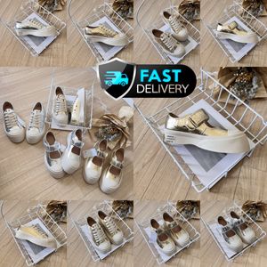 2024 Casual Shoes Designer Shoes Womens Platform Vintage Trainers Sneakers Gold Lace Up Kardborrstorlek 36-40 Klassisk bekväm Gai White