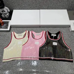 Yeni 2024 Yaz Moda 3 Renkli Sequin Nakış Örgü Lady Tank Kadınlar O boyun kollu çizgiler İnce Fit Tatlı Yelek Sweaters