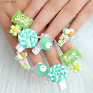 Falska naglar 3D Sweet Candy False Nails Harts Dekorationer Superlångt kistahuvud Fake Nails Full Färdig avtagbar press på nagelspetsar 24 st Y240419