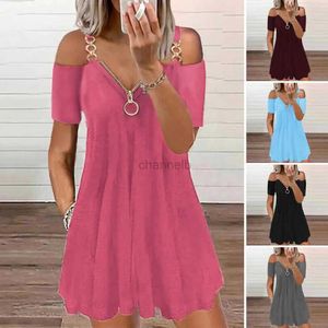 Basic Casual Dresses Plus Size Zipper V-Neck Short Sleeve Metal Shoulder Strap Pleated Hem A-Line Mini Dress Women Casual Cold Shoulder Swing Dress 240419