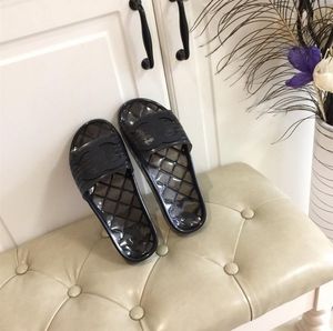 2024 Xiaoxiang Designer Slippers Slippers Men Women Summer Room Sandals Slippers Slippers Women Flip-Flops شفاف أبيض أبيض النعال الخضراء النعال الخضراء