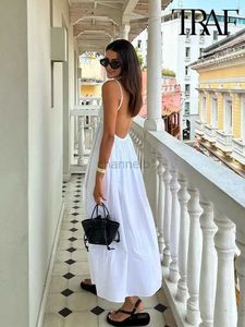 Grundläggande avslappnade klänningar Traf 2023 Summer White Long Dresses For Women Slip Dress Sexig rygglös ärmlös klänning Ladies Holiday Casual Midi Dress 240419