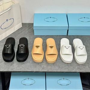 Designer Prad Slipper Sandal Platform Slippers Women Summer Casual Flip Flips ao ar livre Sliders Sliders Tamanho 35-42