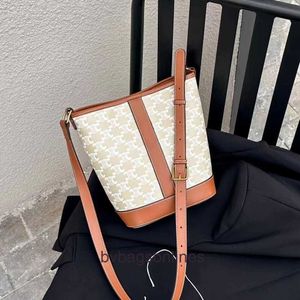 Дизайнерские сумки высокого класса для женщин Celli Bucket Buck Bag Bag Сумка новая мода Текстура Большая способность для женщин Оригинал 1: 1 с настоящим логотипом и коробкой