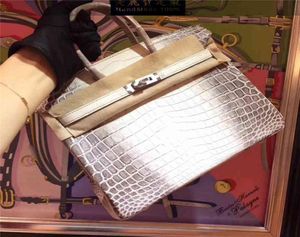 حقائب مصنوعة يدويًا من جلود التمساح الهيمالايا الحقيقي 30 أنثى محمولة OEM5346815