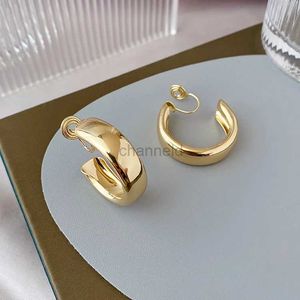 Other New style Vintage Golden Minimalist C Shape Clip on Hoop Earrings Non Pierced Cute Earrings for Women Trend Jewelry Gift 240419