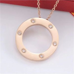 Designer Necklace Gold Collace per donne Circle Gold Circlina a pendente Diamond CHAMPH CAMPARE IN ACCIAIO IN ACCIAIO IN ACCIAI