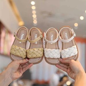 Hqks Sandals Kids Summer Flats Flats Little Girls Fashion Sandals Princess Princess Party Present Weave Sove Sole Baby Toddler Shoes 240419
