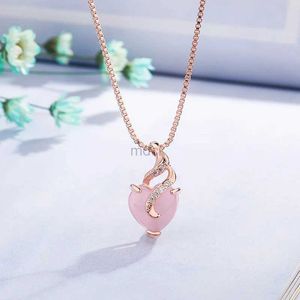 Pendant Necklaces Heart Shape Rose Quartz Pendant Necklace For Women 18k rose Gold Chain Gold Necklace Valentines Day Fine Jewelry Gift 240419