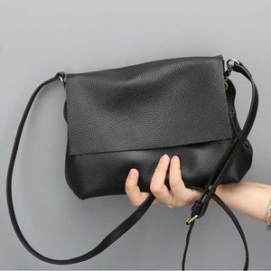 Bag de ombro de couro genuíno Bag de ombro de couro Multi em camadas de armazenamento simples e elegante versátil casual casual crossbody small para mulheres