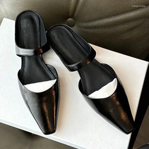 Slippers Brand Designer Concise Elegante Summer Sumpado de Toe Saltos Pláticos Sapatos Mulheres Chaussures de Moda de Lazer baixo femme
